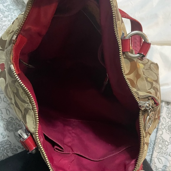Authentic Coach handbag Red - Picture 4 of 8